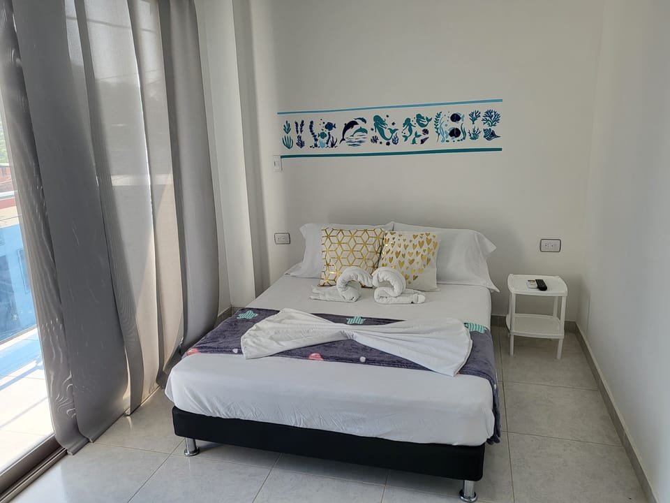 Deluxe Double Room, Balcony | Laptop workspace, soundproofing, free WiFi