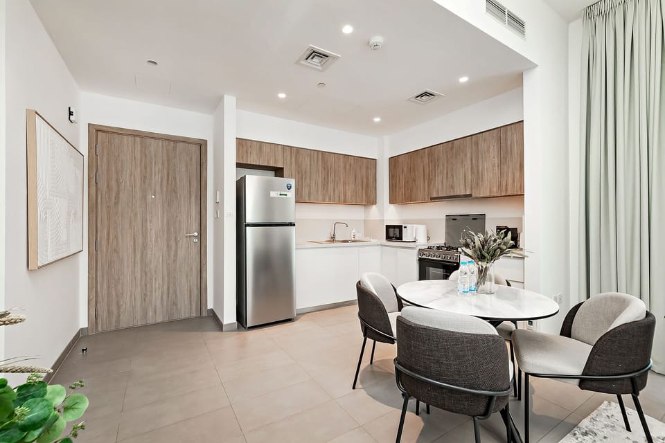 Premium Apartment, 1 Bedroom, Balcony, City View | Private kitchen | Full-size fridge, microwave, oven, stovetop