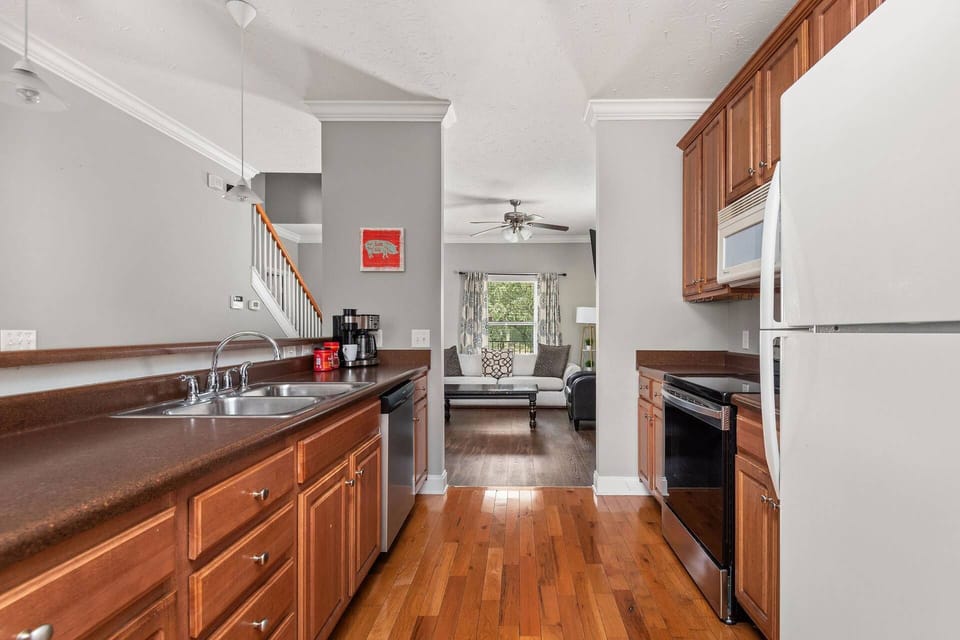 Nashville Cooking Retreat: Home with Full Kitchen Amenities