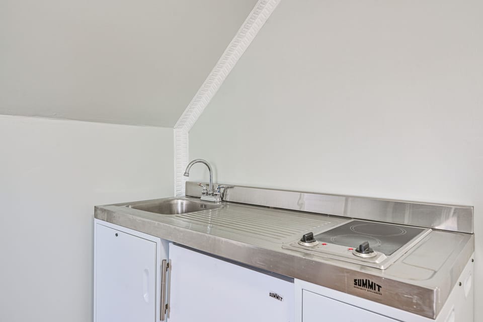 Bedroom 1 | Kitchenette | Cooktop | Mini Fridge