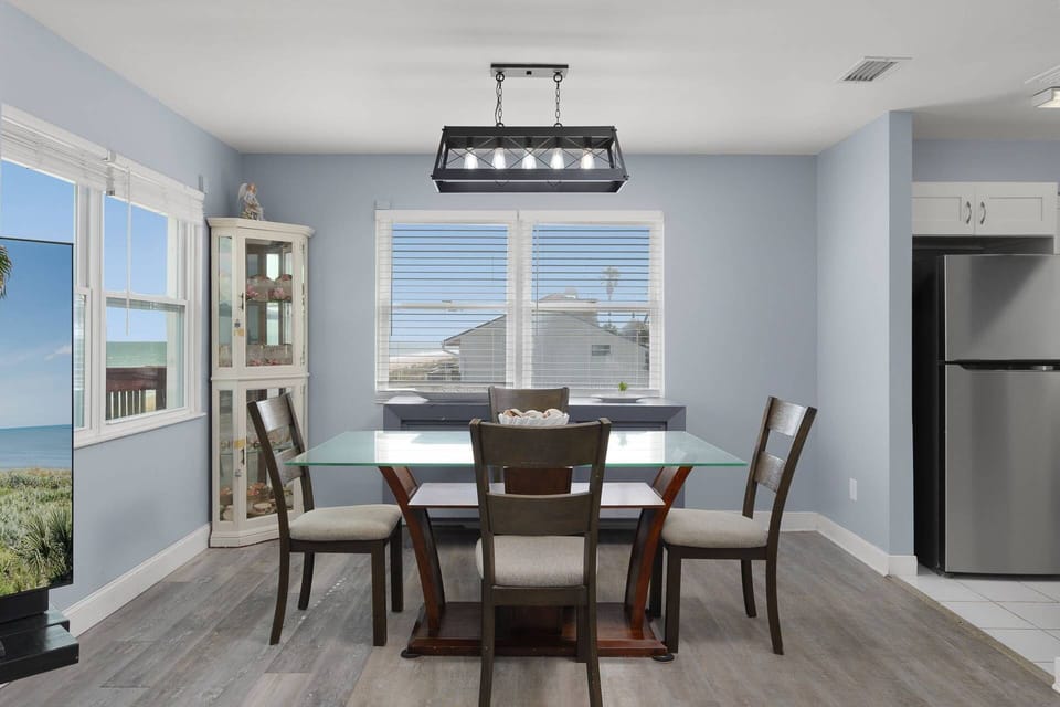 Dining Area for 4