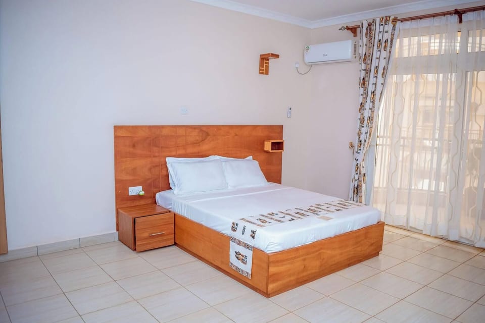 Deluxe Double Room | Desk, laptop workspace, free WiFi
