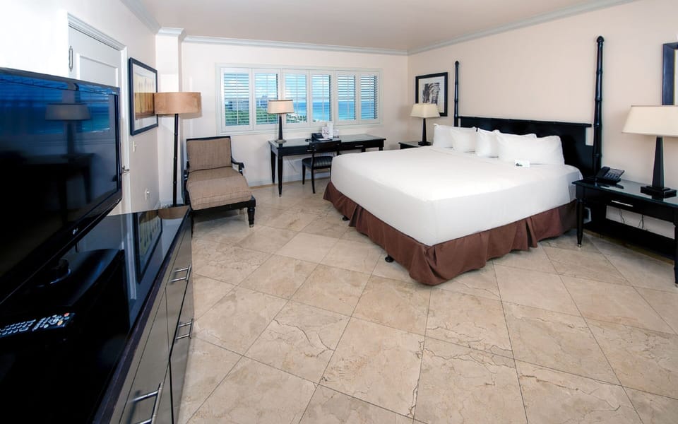 Suite, 1 King Bed with Sofa bed, Ocean View (King) | Premium bedding, pillowtop beds, in-room safe, desk