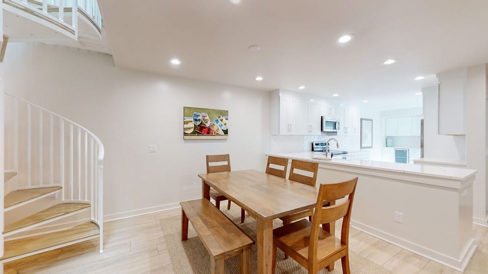 Dining Room with Seating for Six
