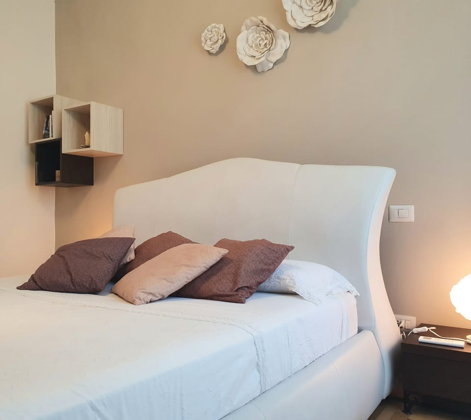 Comfort Apartment, Courtyard View | Individually decorated, individually furnished, desk, cribs/infant beds