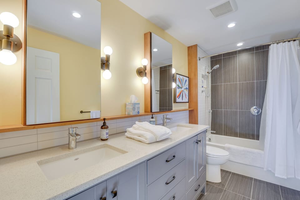 Medford Vacation Rental w/ En-suite Bathrooms! Cottage in Medford