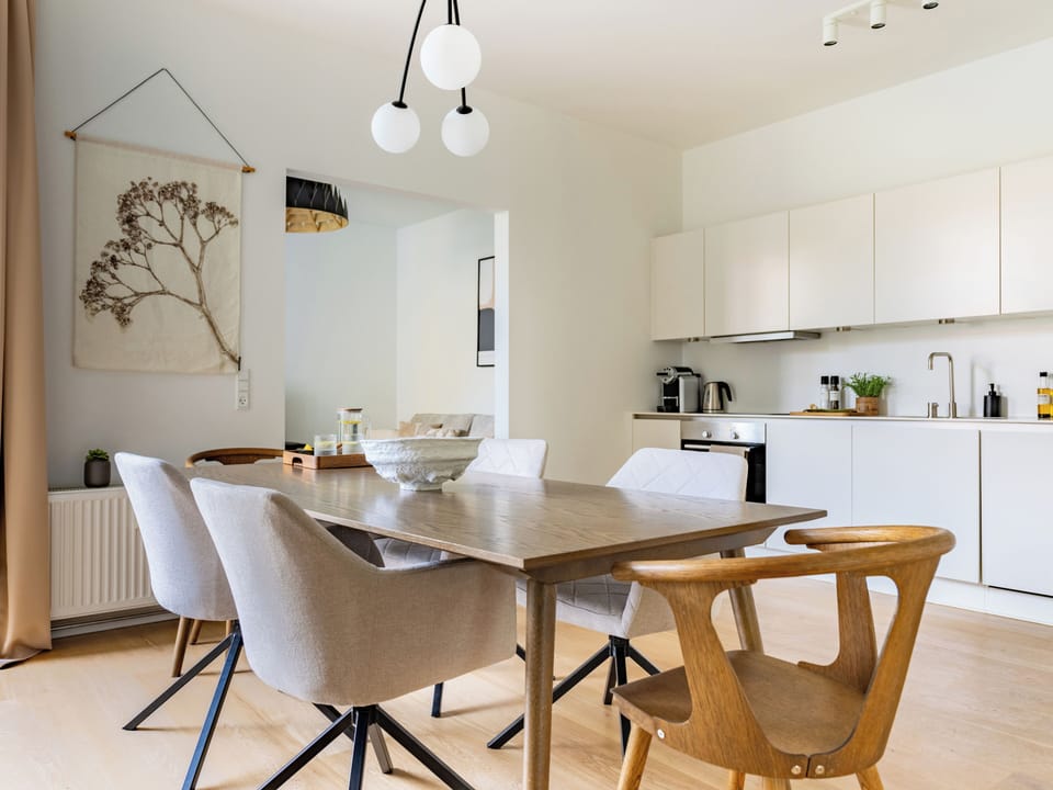 Apartment, 3 Bedrooms, Balcony, Garden View | Living room