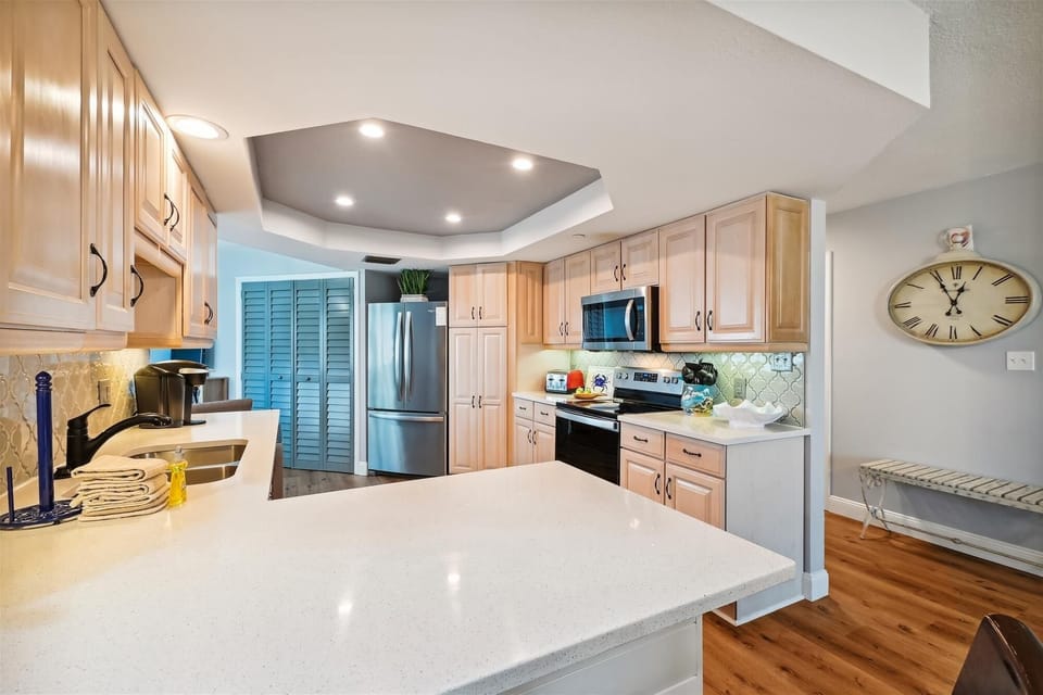 Condo, 3 Bedrooms | Private kitchen | Coffee/tea maker, fridge, oven, toaster