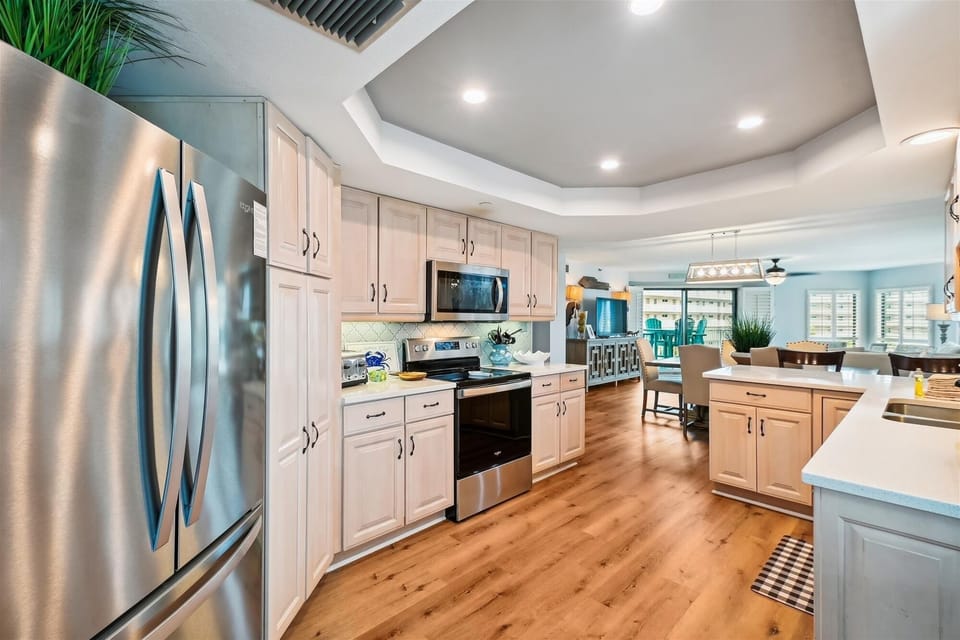 Condo, 3 Bedrooms | Private kitchen | Coffee/tea maker, fridge, oven, toaster