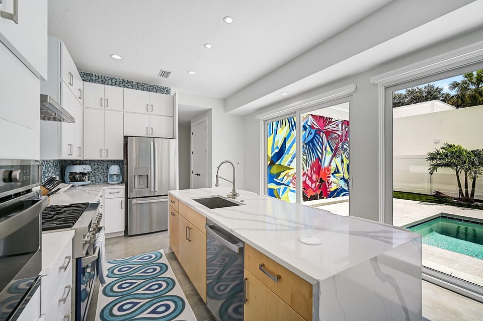House, 3 Bedrooms | Private kitchen | Coffee/tea maker, fridge, oven, toaster