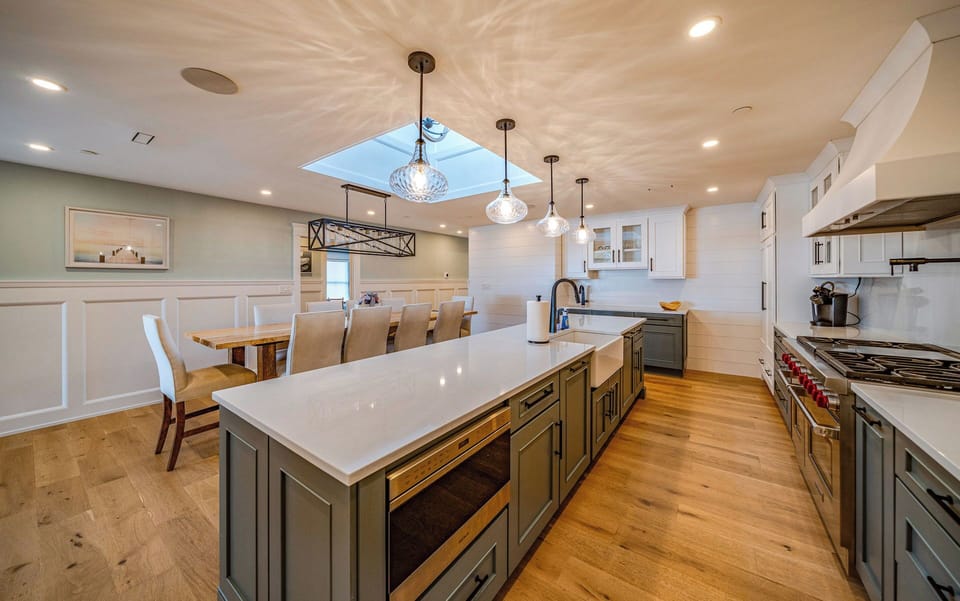 Kitchen island which can sit four
