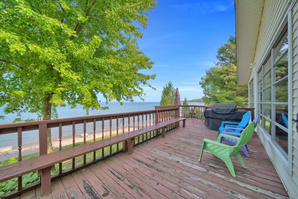 Enjoy unbeatable views all day long on this large, private deck