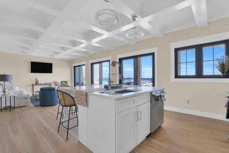 Unit 4 Kitchen