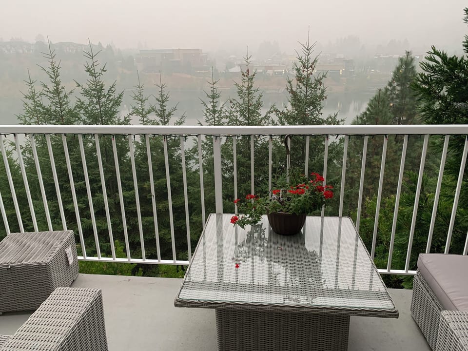 Main patio with the view of the lake 