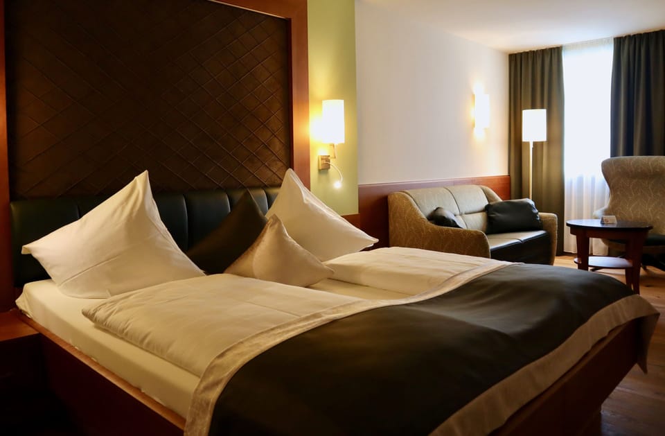 Standard Triple Room | Hypo-allergenic bedding, minibar, in-room safe, desk