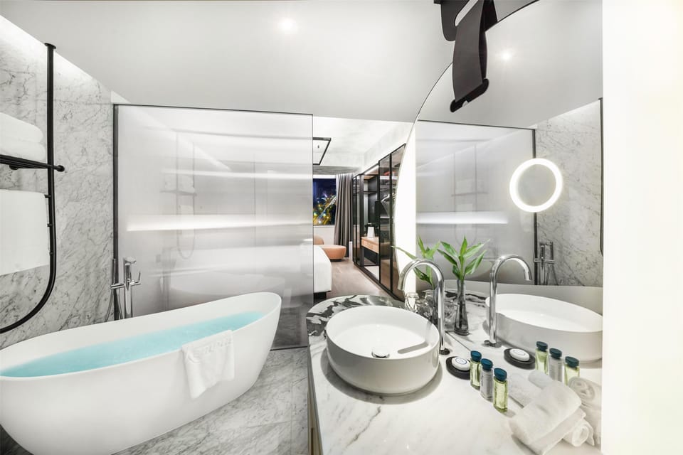 Executive Room | Premium bedding, down comforters, Select Comfort beds, minibar