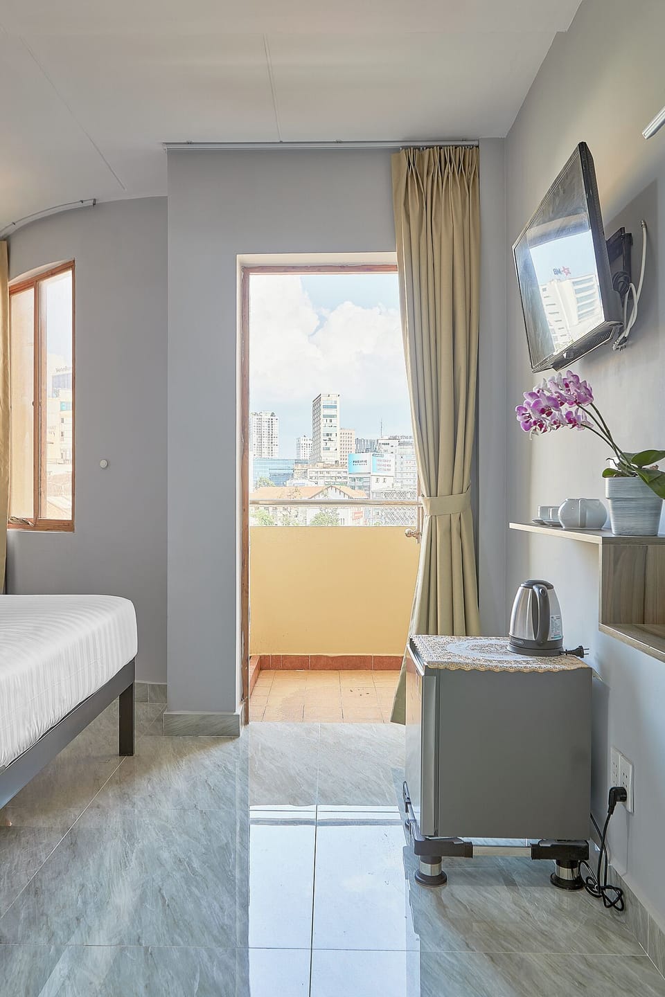 Triple Room | Desk, laptop workspace, free WiFi