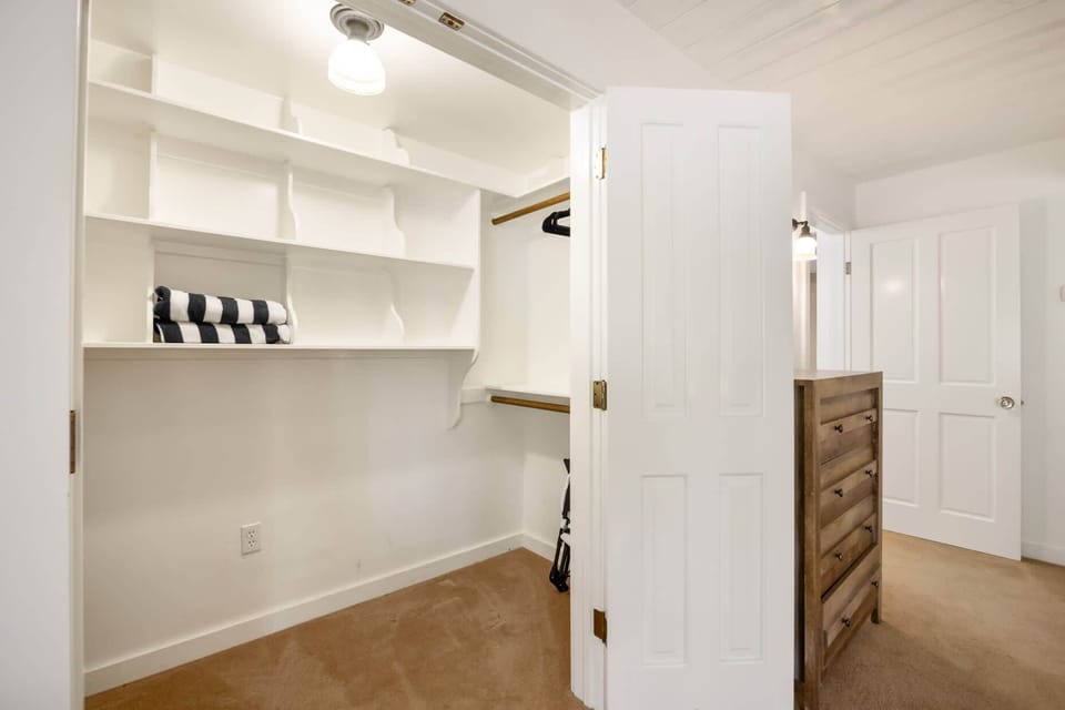 Bedroom 3 | Queen Bed & Backyard Access