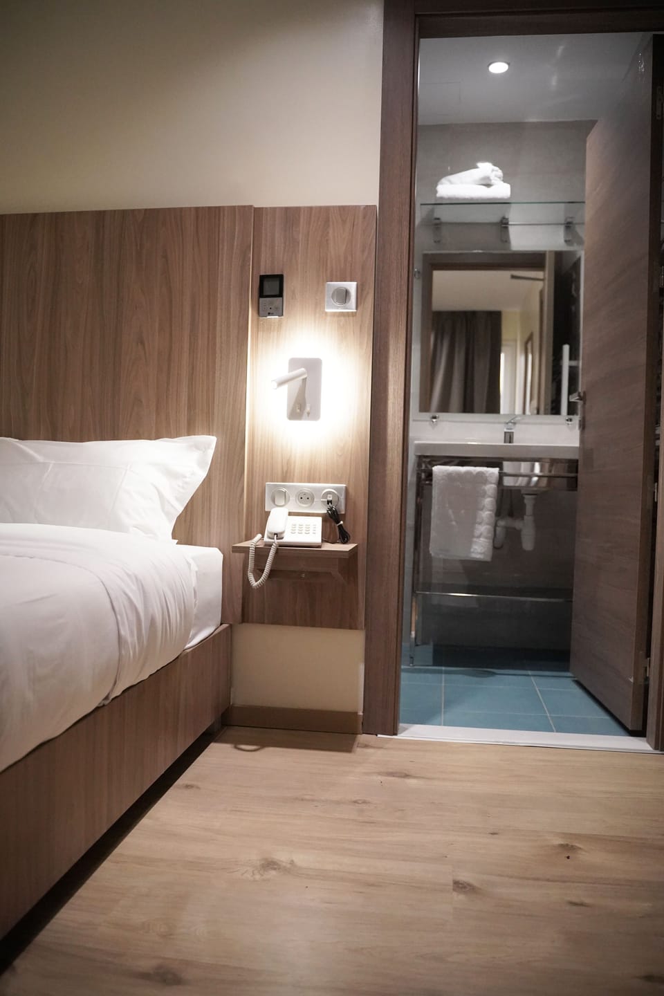 Single Room | Desk, laptop workspace, soundproofing, iron/ironing board (on request)