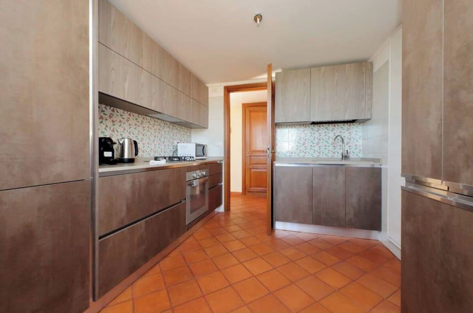 Apartment | Private kitchen | Fridge, microwave, oven, stovetop