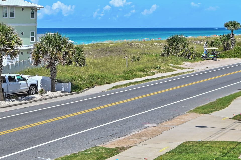2nd Floor Balcony Gulf Views