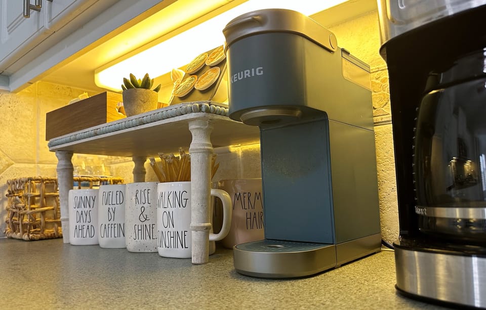 Full Kitchen Coffee Bar