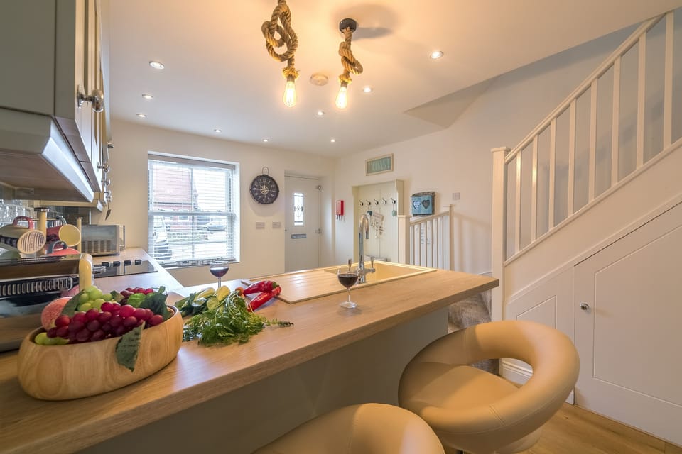 Ground floor: Breakfast bar