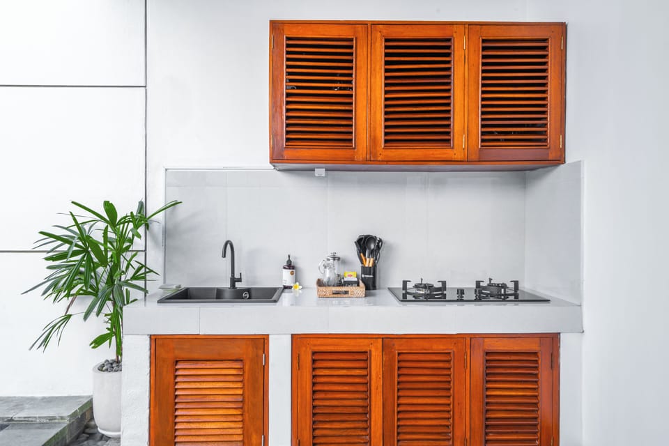 Villa, 1 Bedroom, Non Smoking, Pool View | Private kitchen | Mini-fridge, microwave, stovetop, toaster
