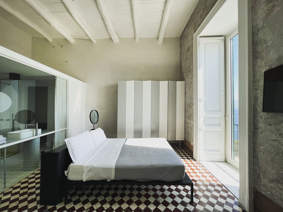 In-room safe, iron/ironing board, free WiFi, bed sheets