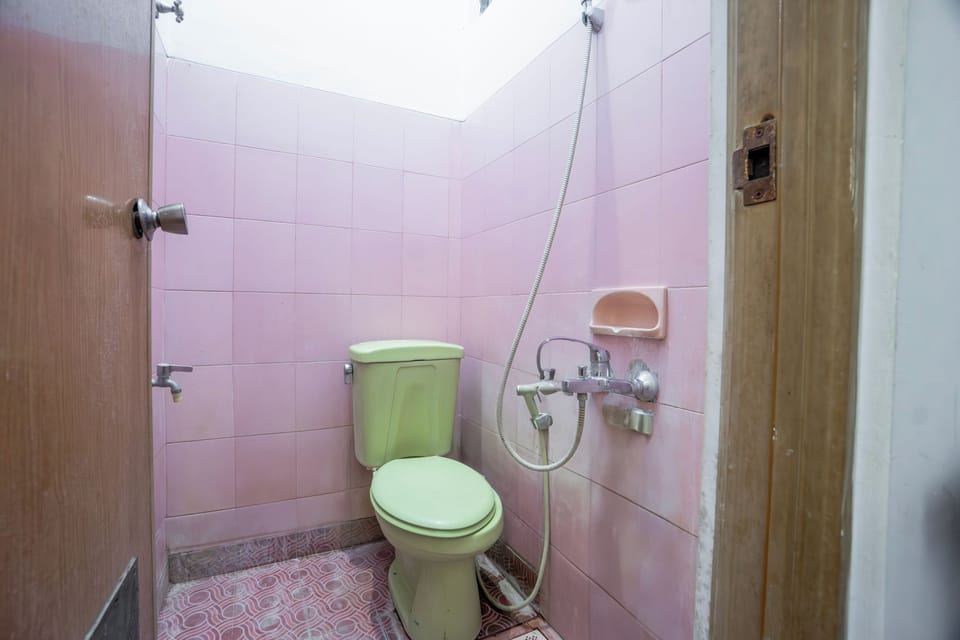 Deluxe Double Room | Bathroom | Shower