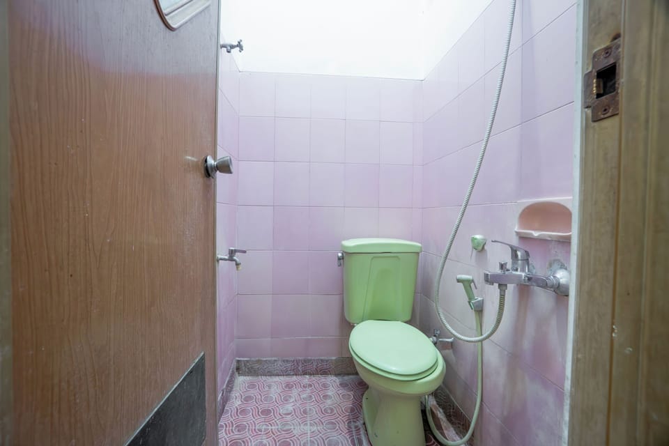 Deluxe Double Room | Bathroom | Shower