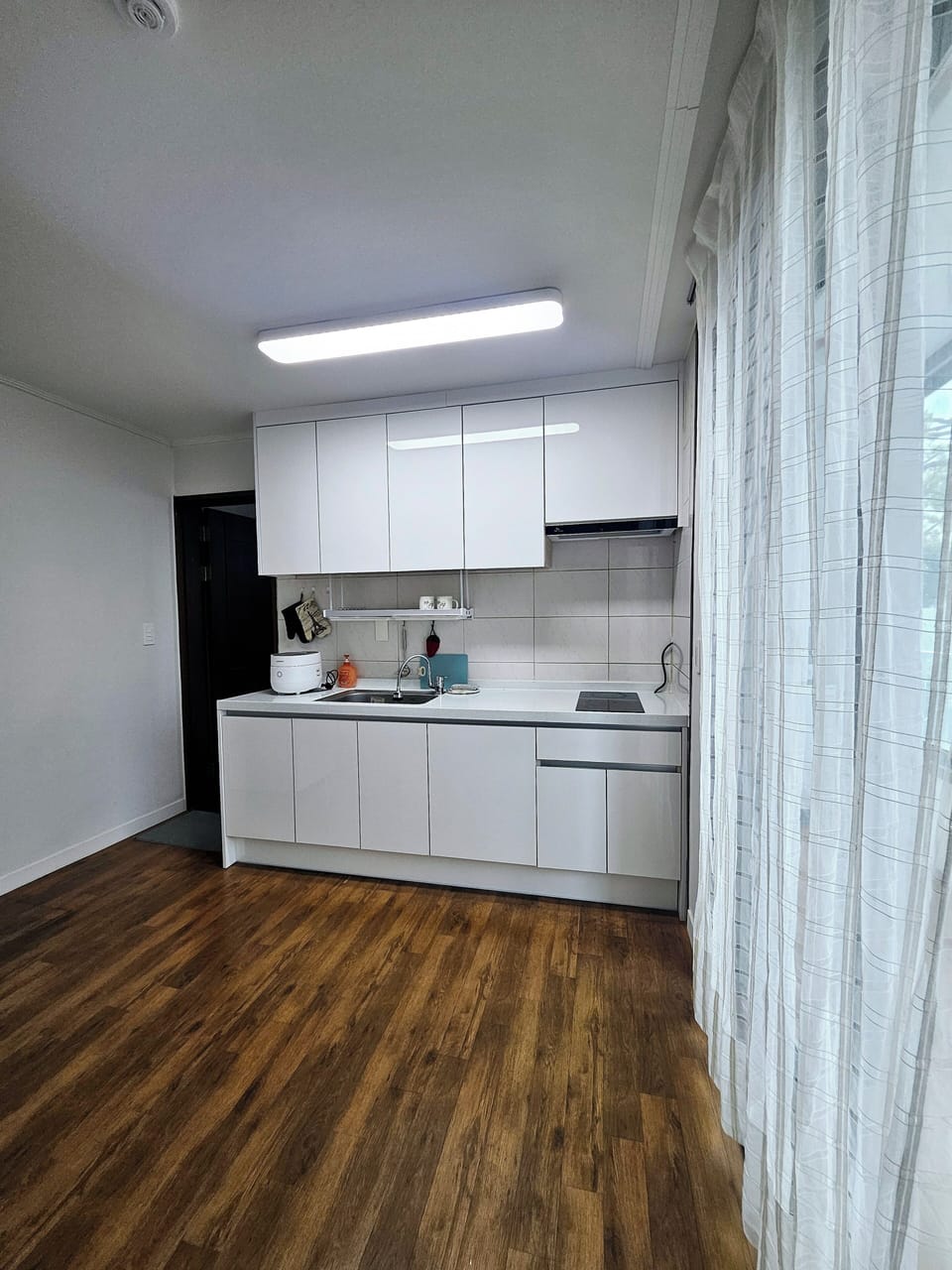 Classic Double Room | Private kitchen | Fridge, microwave, stovetop