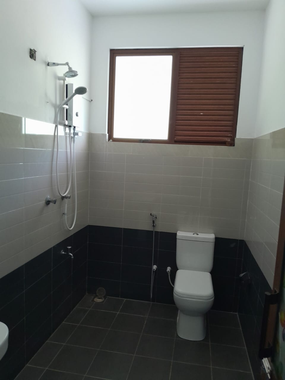 Family Room | Bathroom | Towels, soap, toilet paper