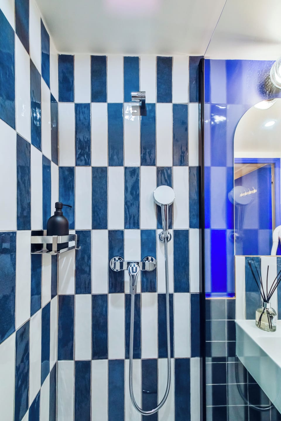 Studio | Bathroom