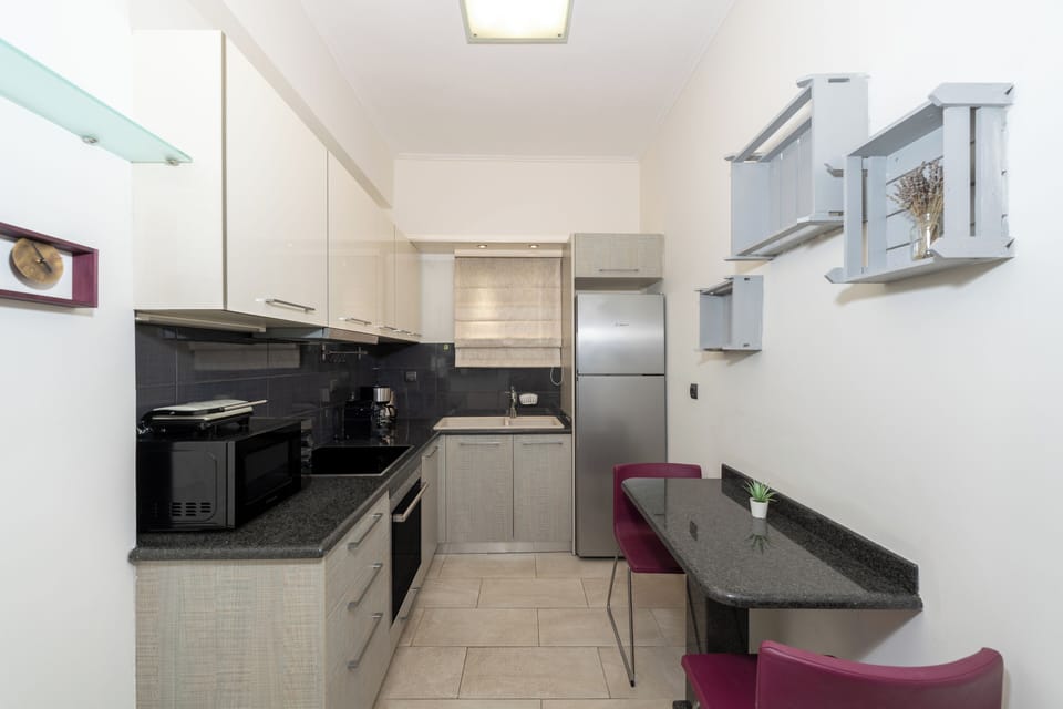 Superior Apartment, 2 Bedrooms, Kitchen, City View | Private kitchen | Espresso maker, coffee/tea maker, electric kettle, toaster