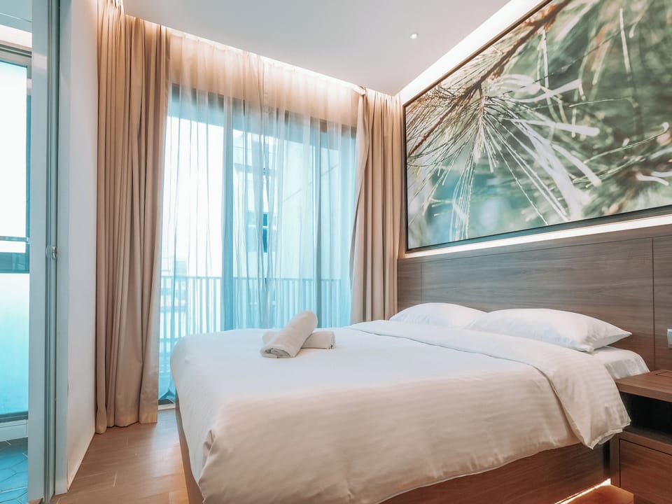 Deluxe Double, Window | Desk, laptop workspace, WiFi (free)
