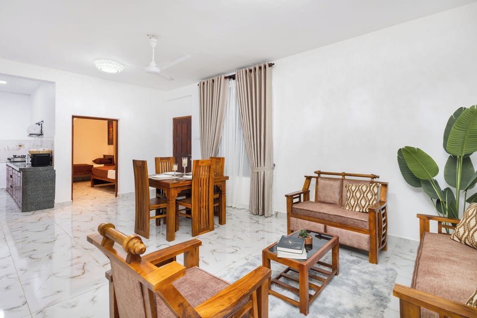 Three Bedroom Villa Ground Floor | In-room dining