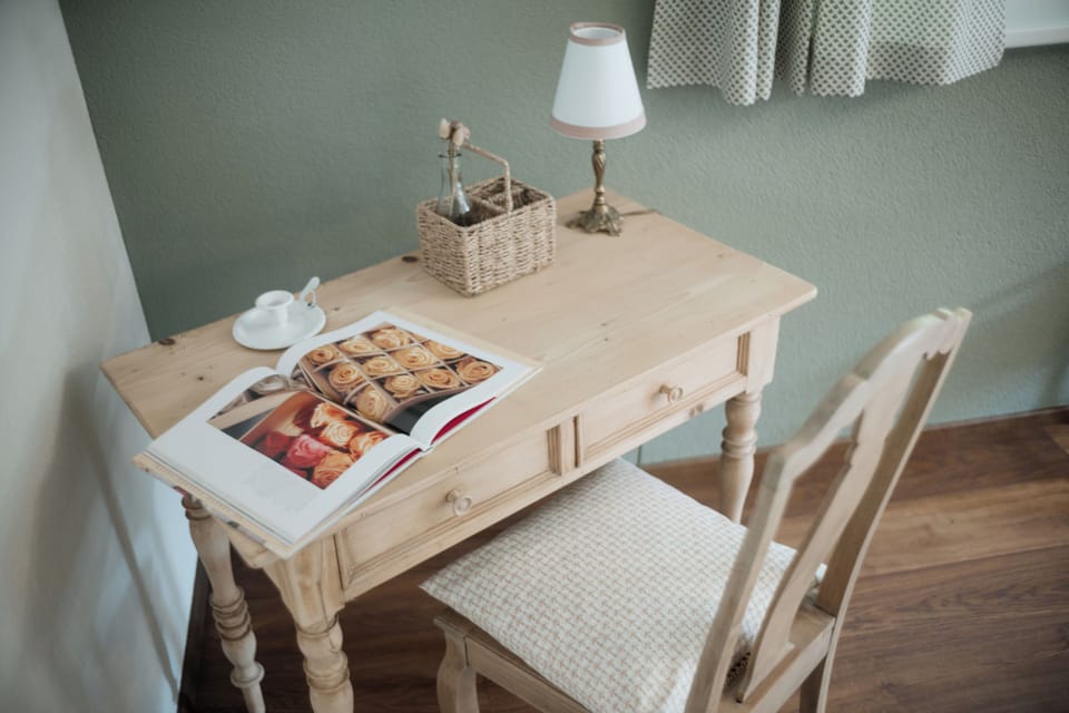 Schreibtisch im Schlafzimmer Erdgeschoss