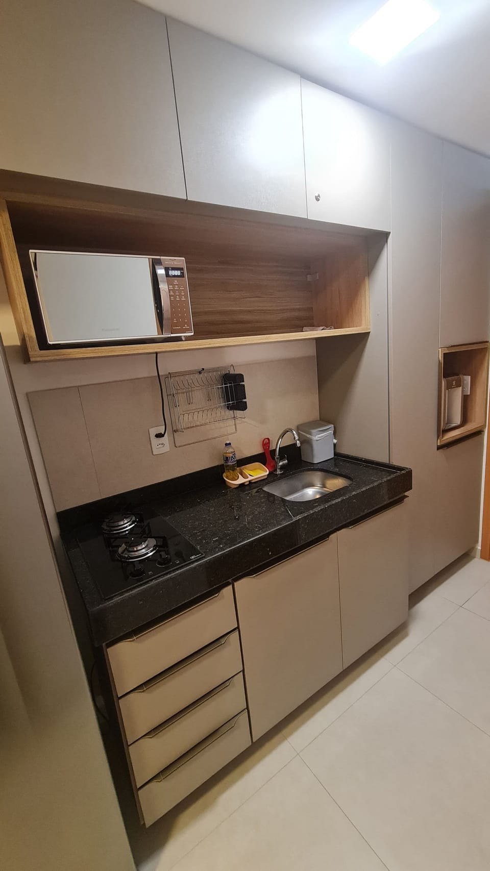Deluxe Studio, Private Pool, City View | Private kitchen | Fridge, microwave, stovetop, cookware/dishes/utensils