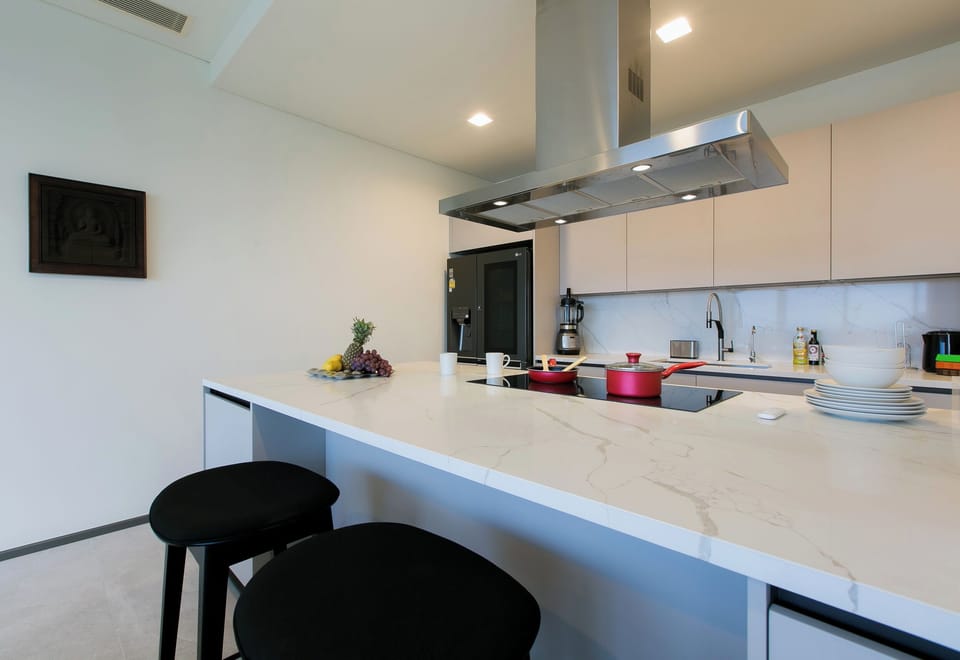 Basic Apartment, Sea View | Private kitchen | Dishwasher, toaster, dining tables