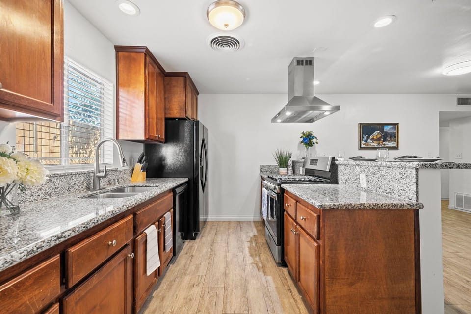 Full kitchen with all necessary appliances and utensils
