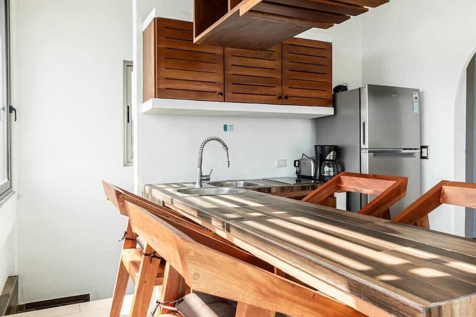 Kitchen breakfast bar with seating
