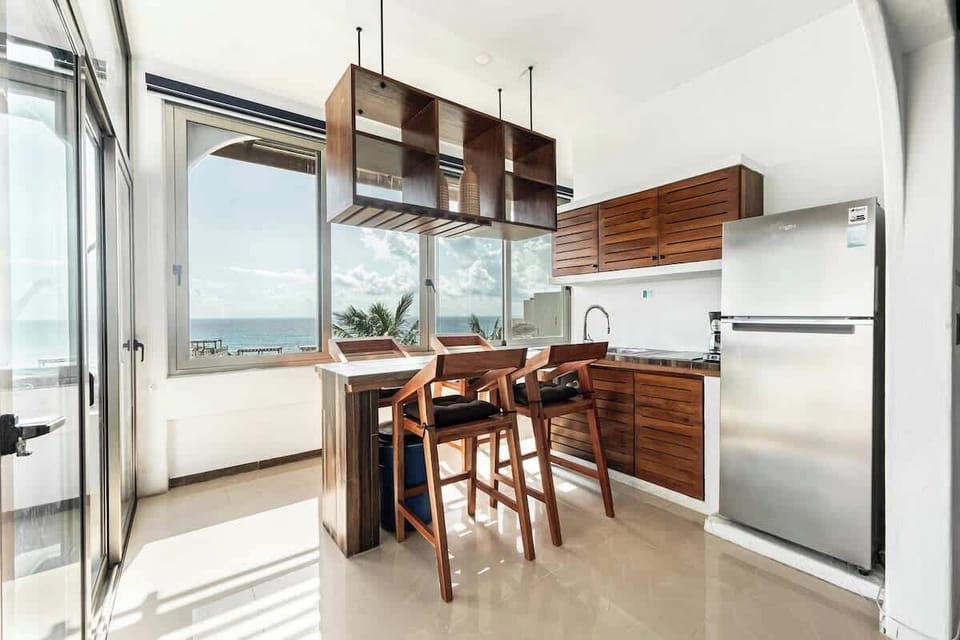 Well-stocked kitchen and dining space