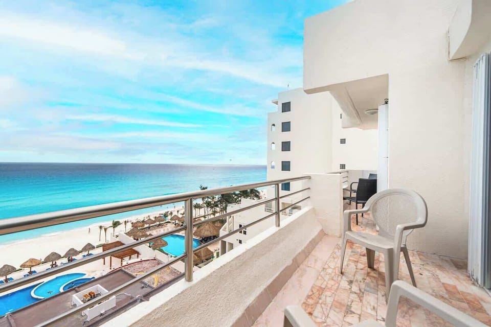 Balcony with ocean view