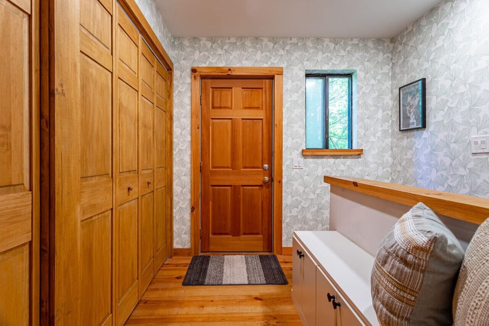 This door is on the main level, outside of it is a fully fenced in area for your pet