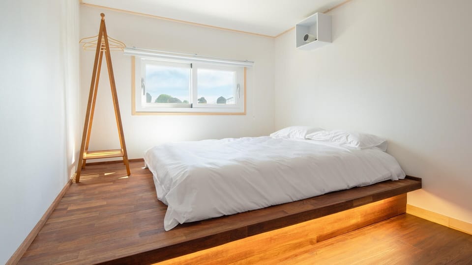 Basic Room, 3 Bedrooms (staysosoheon) | 3 bedrooms, free WiFi