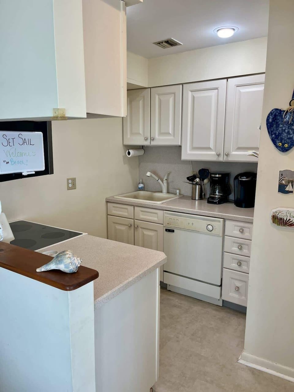 Fully equipped kitchen and dedicated dining area for easy meals.