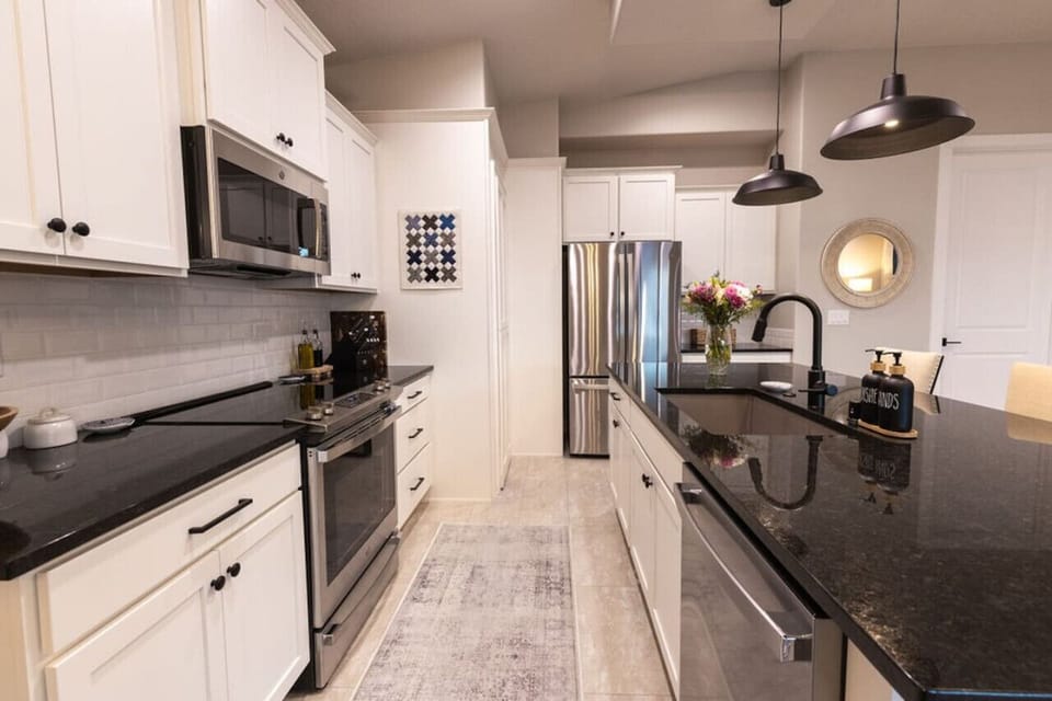 Plenty of space to cook as a family.