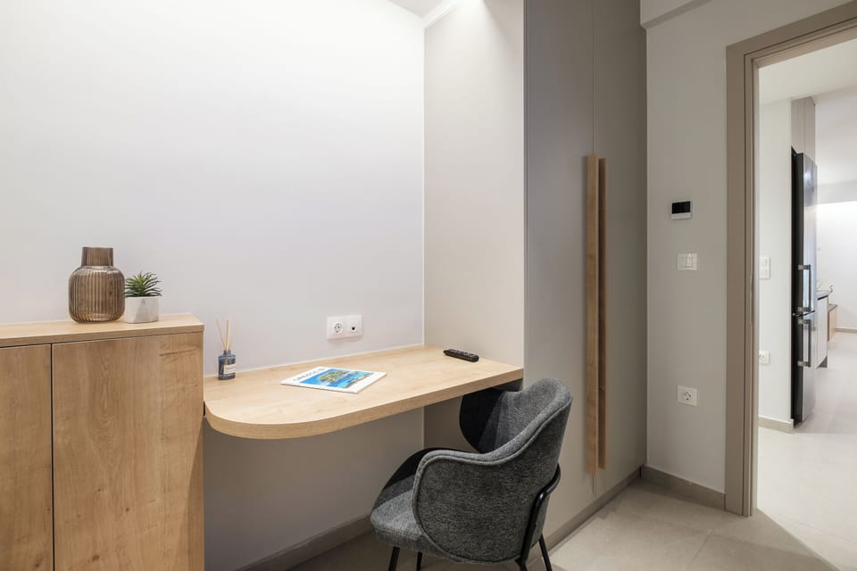 Luxury Apartment, Balcony, City View | 3 bedrooms, Egyptian cotton sheets, premium bedding, iron/ironing board