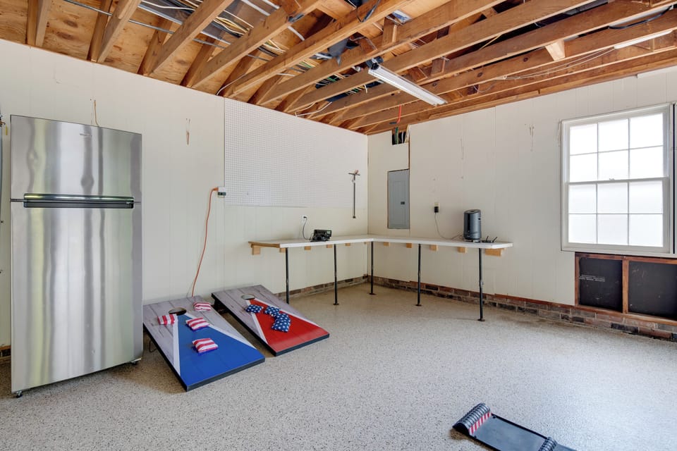 House (5 Bedrooms) | Interior